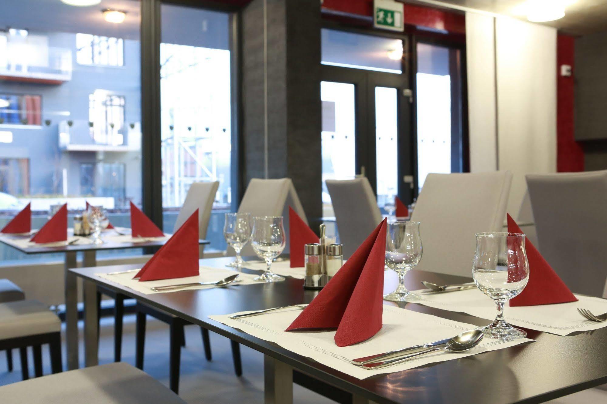 Campea Aparthotel Brno Exterior photo